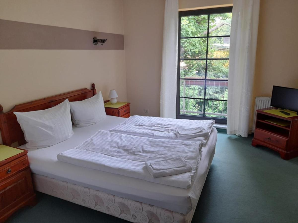 Hotel Am Kreischaer Park Ngoại thất bức ảnh